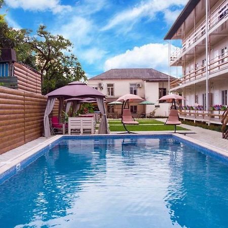 Hotel Abkhazia Tali Suchumi Exteriér fotografie