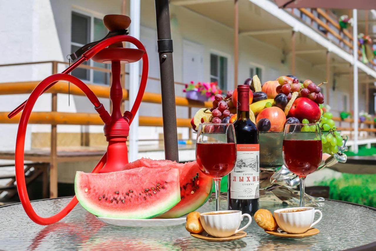 Hotel Abkhazia Tali Suchumi Exteriér fotografie